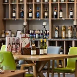 Remarque Hotel 4*