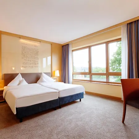 Отель Vienna House By Wyndham Remarque