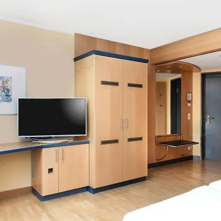 Vienna House By Wyndham Remarque Отель 4*