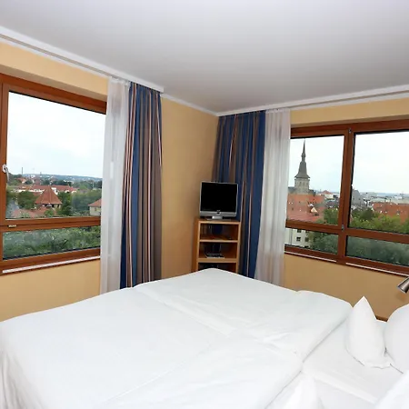 Vienna House By Wyndham Remarque 4*