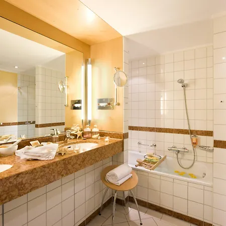 Hotel Remarque 4*
