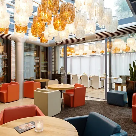 Remarque Hotel