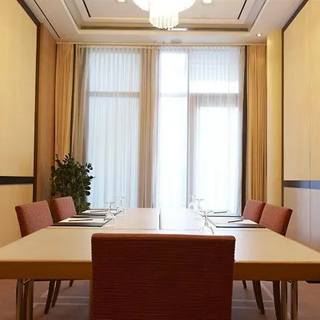 Remarque Hotel 4*